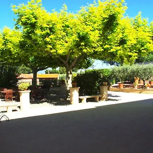 Bed & Breakfast De L'amandier, Saint-Saturnin-lès-Avignon