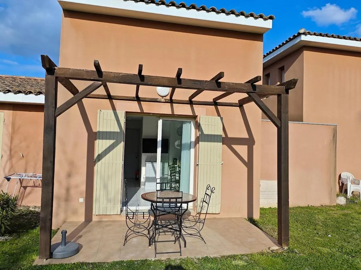 Saint-Saturnin-lès-Avignon Casa Lumaヴィラ 0*,  フランス